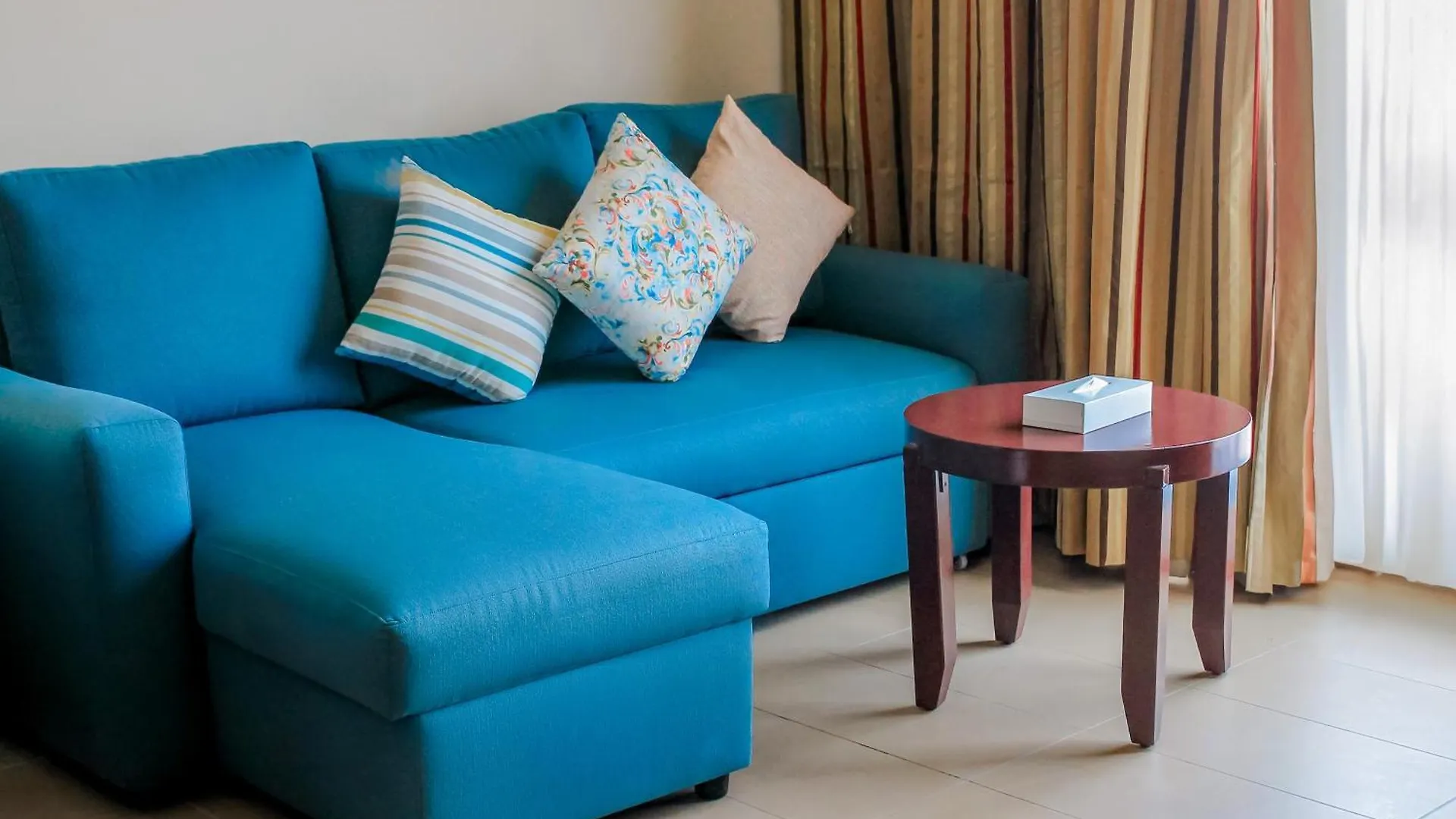 אבו דאבי Metropolitan Al Mafraq Hotel 4*, אבו דאבי איחוד האמירויות הערביות