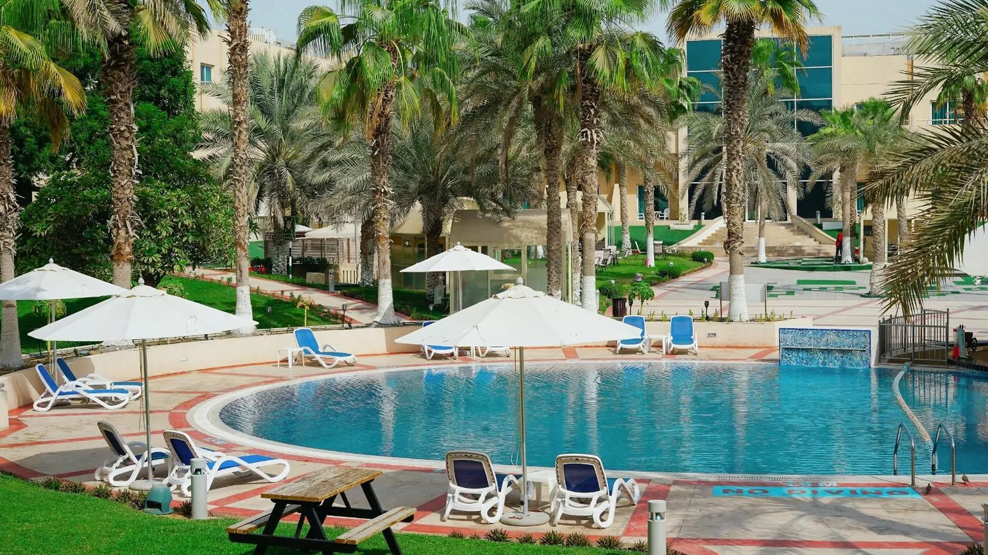 Metropolitan Al Mafraq Hotel Abu Dhabi
