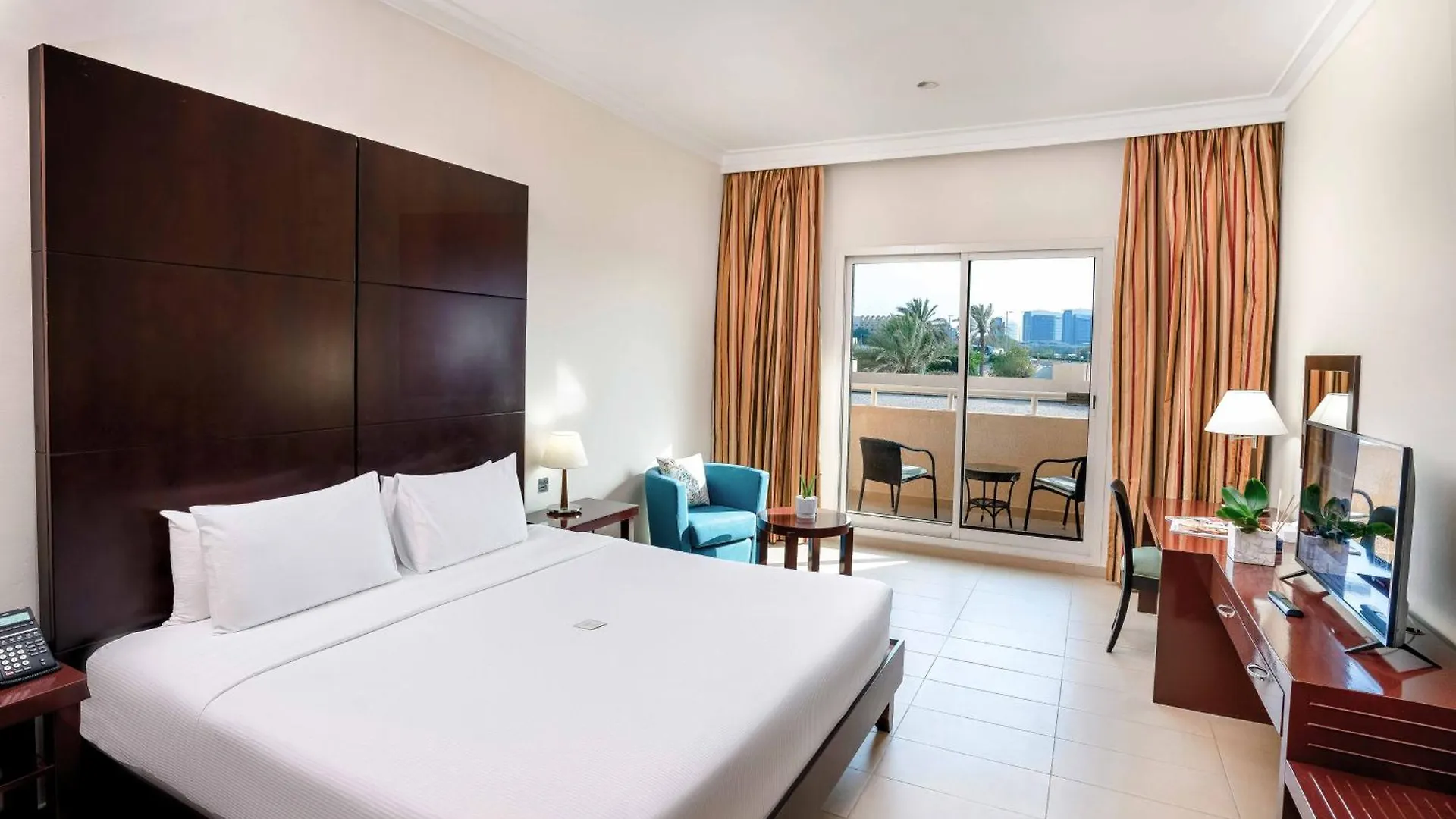 ****  Metropolitan Al Mafraq Hotel Abu Dabi Emiratos Árabes Unidos